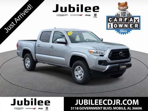 Used 2022 Toyota Tacoma SR AWD/4WD image 1