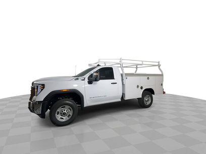 New 2025 GMC Sierra 2500 Pro w/ Convenience Package
