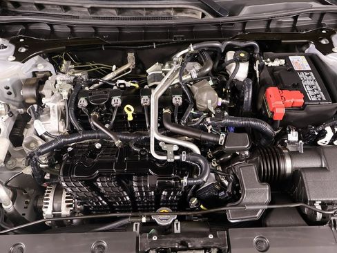 Used 2024 Nissan Altima 2.5 SV image 18