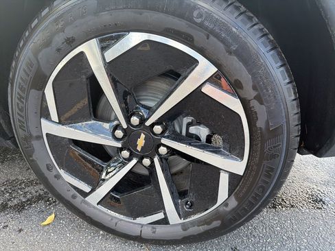 New 2026 Chevrolet Equinox EV LT image 38