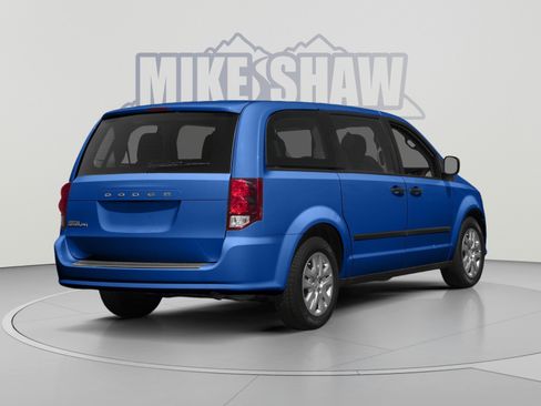 Used 2019 Dodge Grand Caravan SE FWD image 2