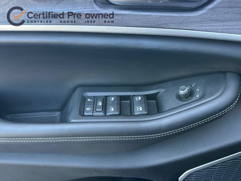 Used 2022 Jeep Grand Cherokee Limited 4xe AWD/4WD image 9