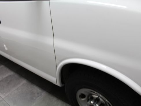 Used 2020 GMC Savana 3500 LT w/ LT Preferred Equipment Group image 35