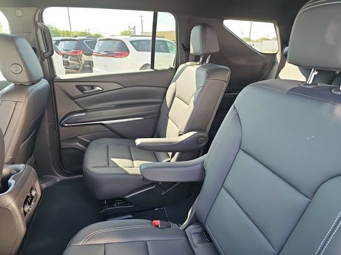 Used 2026 Chevrolet Traverse LT AWD/4WD image 24