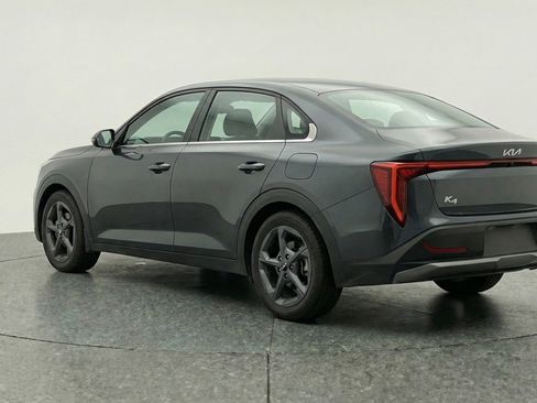 Used 2025 Kia K4 LXS image 6
