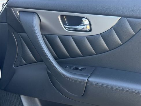 Used 2016 INFINITI QX70 2WD image 27