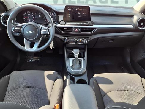 Used 2023 Kia Forte LXS image 11