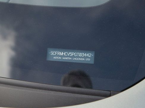 Used 2023 Aston Martin DBS Volante image 29