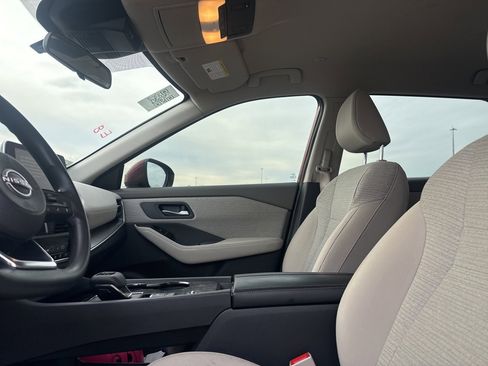 Certified 2023 Nissan Rogue SV image 26