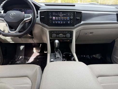Used 2021 Volkswagen Atlas SEL Premium image 14