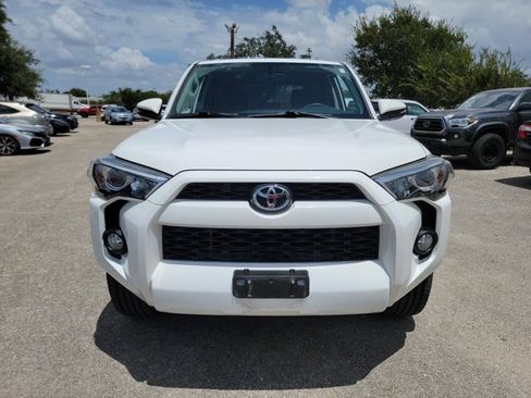 Used 2017 Toyota 4Runner SR5 Premium RWD image 2