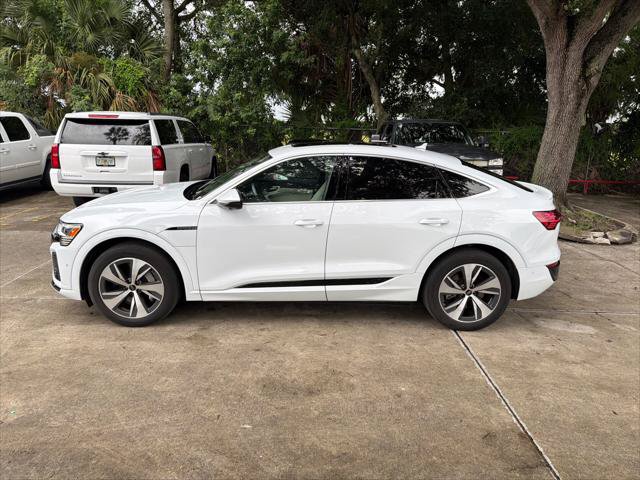 Used 2024 Audi Q8 e-tron Premium Plus w/ Premium Plus Package AWD/4WD image 11