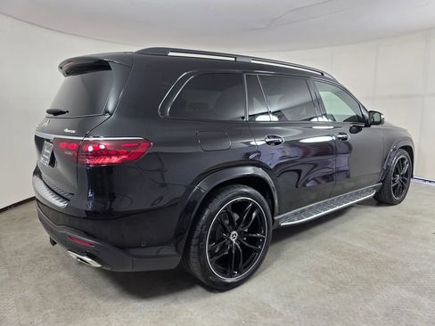 Certified 2025 Mercedes-Benz GLS 580 4MATIC image 4
