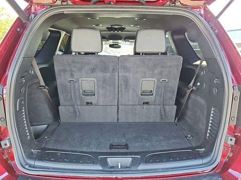 Used 2023 Dodge Durango R/T w/ Blacktop Package image 31