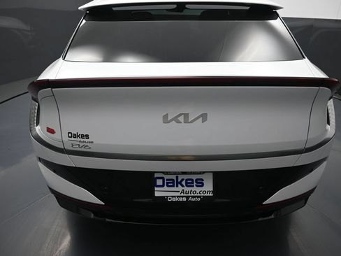 New 2026 Kia EV6 Wind RWD image 31