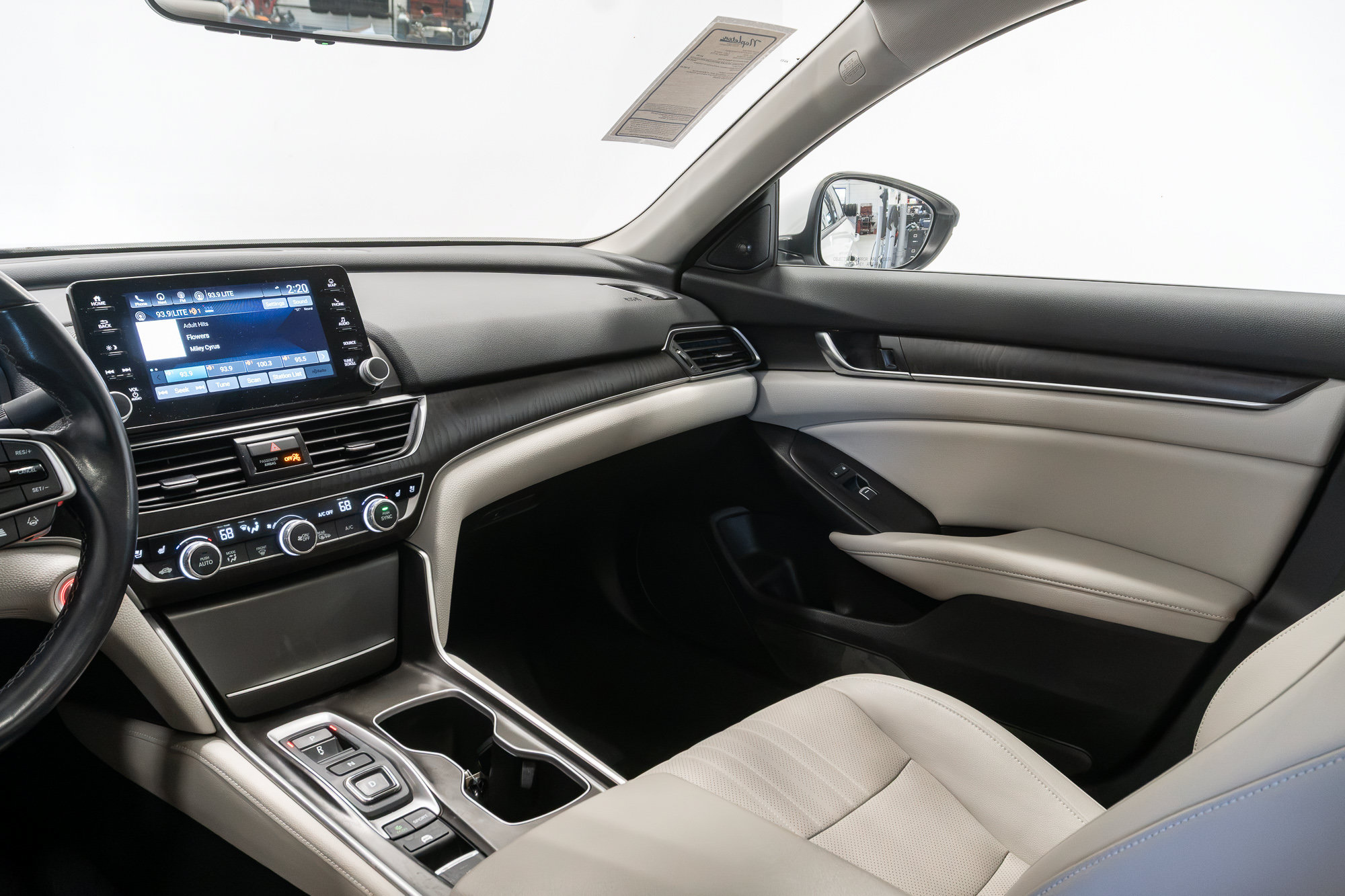 Used 2021 Honda Accord Touring image 12
