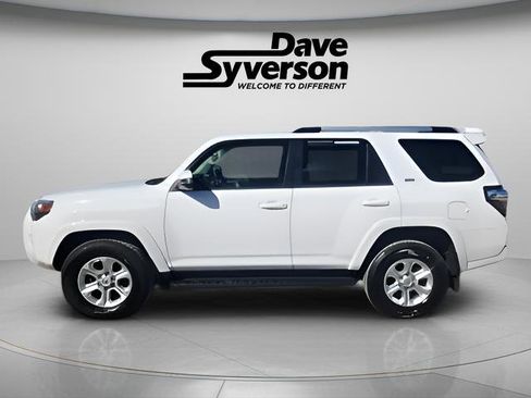 Used 2024 Toyota 4Runner SR5 Premium image 2