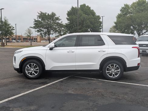 Used 2021 Hyundai Palisade SE AWD/4WD image 2