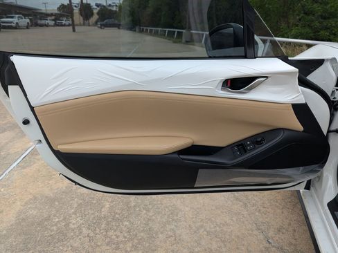New 2026 MAZDA MX-5 Miata RF Grand Touring RWD image 8