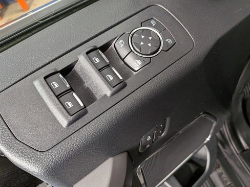 Used 2019 Ford F150 Platinum w/ Equipment Group 701A Luxury image 15