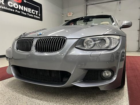 Used 2013 BMW 335i Convertible image 6