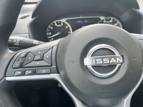 Used 2025 Nissan Altima 2.5 SV AWD/4WD image 11