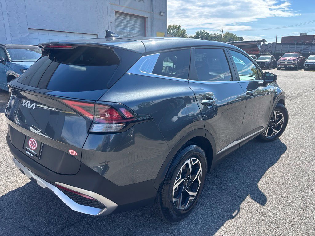 Used 2023 Kia Sportage LX FWD image 6