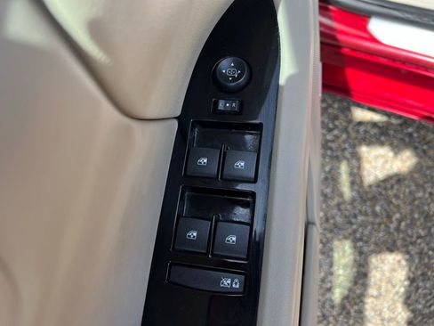 Used 2013 Cadillac XTS Luxury w/ Driver Awareness Package FWD image 29