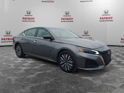 Used 2024 Nissan Altima 2.5 SV FWD image 7