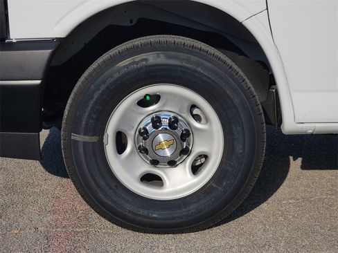 New 2025 Chevrolet Express 2500 w/ Driver Convenience Package image 9