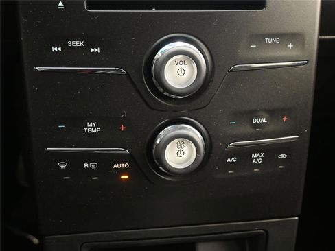 Used 2019 Ford Flex SEL image 15