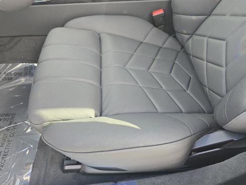 New 2026 BMW i7 eDrive50 w/ M Sport Package image 14