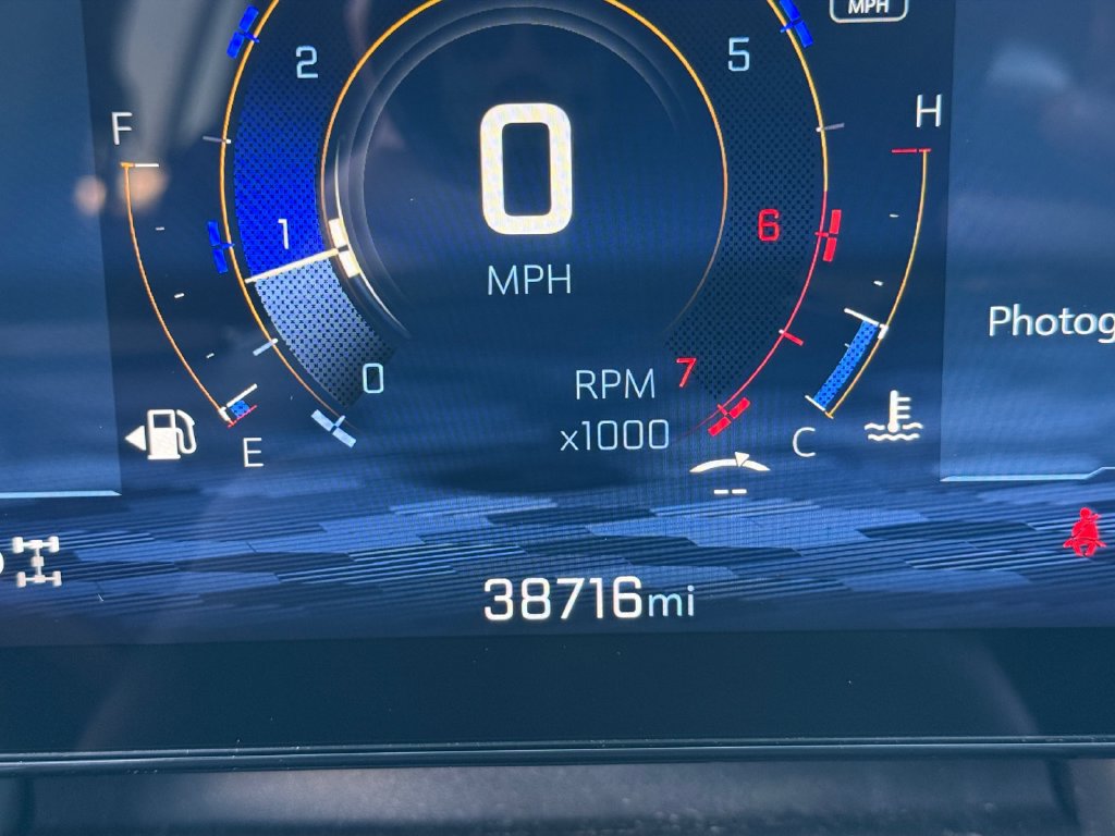 Used 2025 Chevrolet Equinox LT w/ Safety and Technology Package AWD/4WD image 13