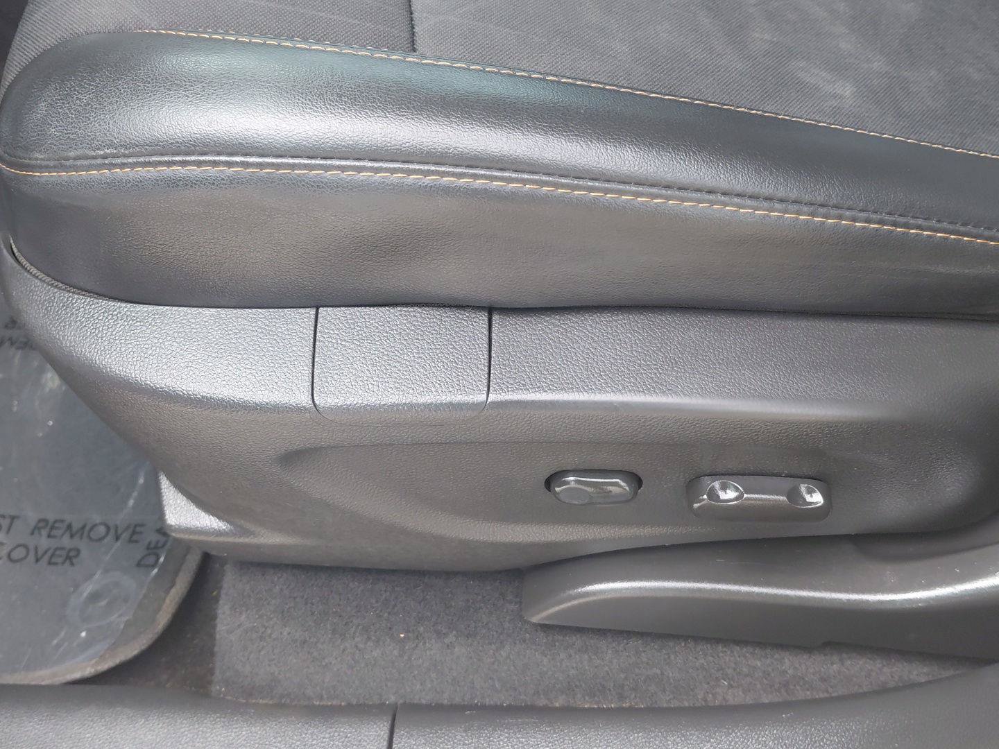 Used 2019 Chevrolet Trax LT w/ LT Convenience Package FWD image 24