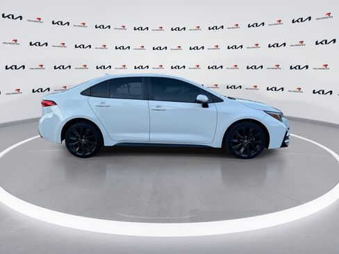 Used 2023 Toyota Corolla SE FWD image 9