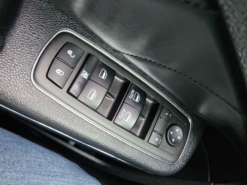 Used 2014 Dodge Charger R/T RWD image 21