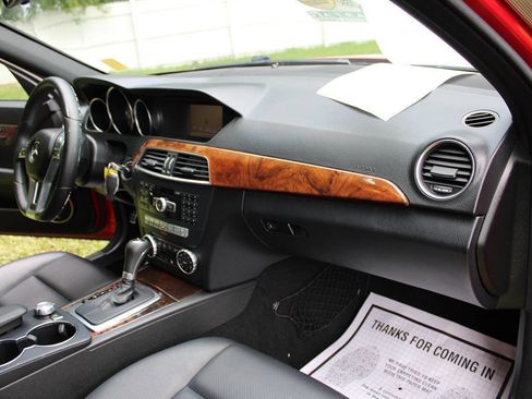Used 2014 Mercedes-Benz C 300 4MATIC Sedan image 40