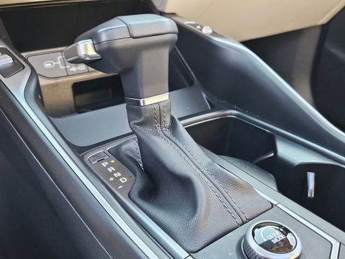 Used 2025 Kia Sorento EX w/ Panoramic Sunroof Package image 22