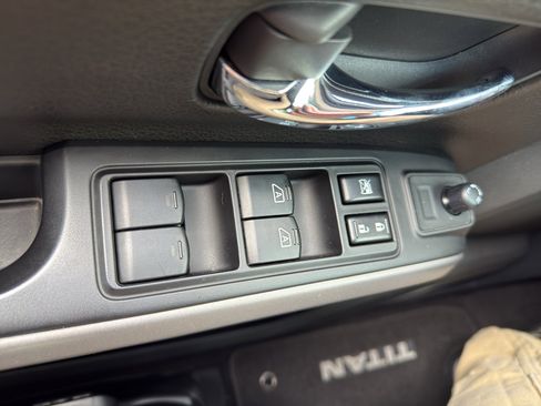 Used 2015 Nissan Titan SL w/ SL Moonroof Package AWD/4WD image 14