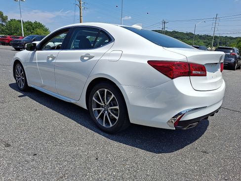 Used 2018 Acura TLX V6 SH-AWD w/ Technology Pkg image 5