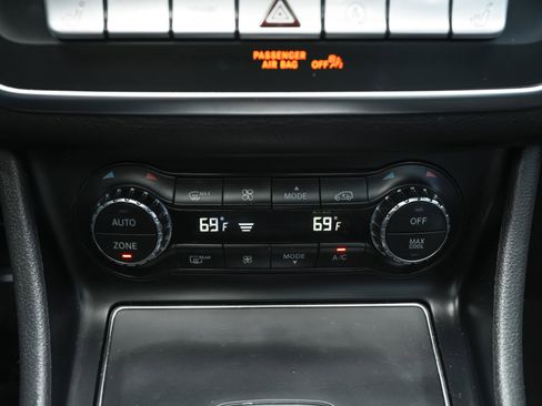 Used 2019 Mercedes-Benz GLA 250 image 14