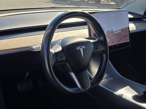 Used 2019 Tesla Model 3 Long Range image 14