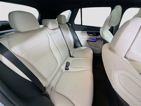 New 2026 Mercedes-Benz GLC 300 4MATIC image 30