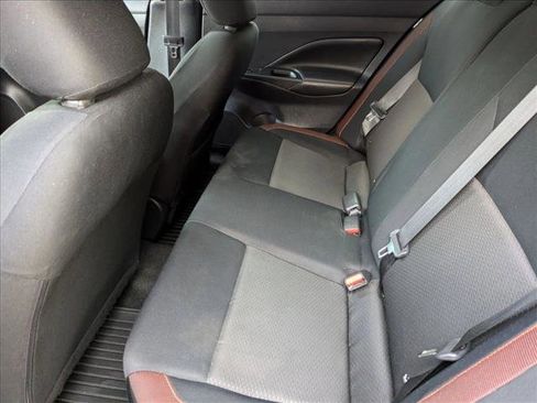 Used 2021 Nissan Versa SR w/ Convenience Package image 17