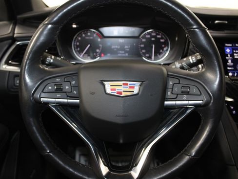 Used 2024 Cadillac XT6 Premium Luxury image 39