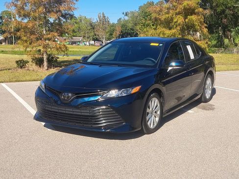 Used 2020 Toyota Camry LE image 26