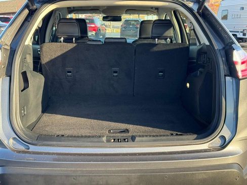 Used 2024 Ford Edge Titanium image 4