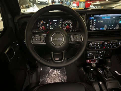 New 2026 Jeep Wrangler Unlimited Rubicon AWD/4WD image 13