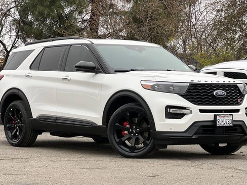 Certified 2024 Ford Explorer ST w/ Equipment Group 401A image 2