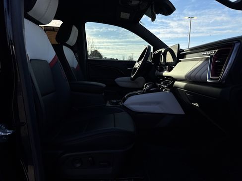 Used 2024 GMC Canyon AT4X image 30